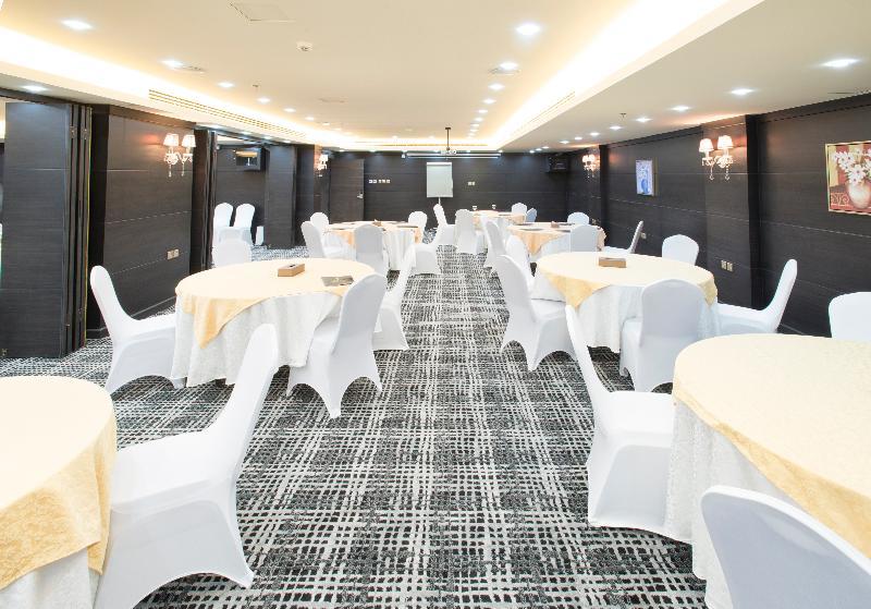 Golden Bujari Alulaya Hotel Αλ Κομπάρ Εξωτερικό φωτογραφία
